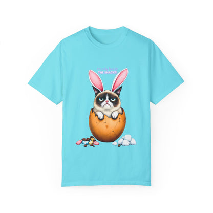 Comfort Colors 1717 Unisex Garment-Dyed T-shirt - “I’m Only Here for the Snacks” Funny Easter Bunny Cat Tee