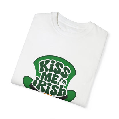 Comfort Colors 1717 Unisex Garment-Dyed T-shirt - Kiss Me, I'm Irish St. Patrick’s Day Tee – Lucky Leprechaun Hat Design