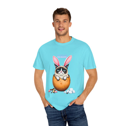 Comfort Colors 1717 Unisex Garment-Dyed T-shirt - “I’m Only Here for the Snacks” Funny Easter Bunny Cat Tee