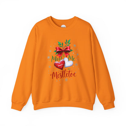 Sudadera unisex de cuello redondo Heavy Blend™ - Meet Me Under the Mistletoe - Vacaciones románticas