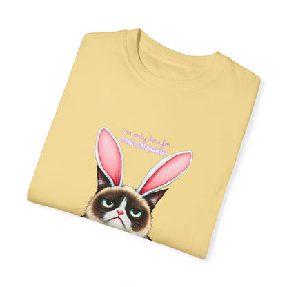 Comfort Colors 1717 Unisex Garment-Dyed T-shirt - “I’m Only Here for the Snacks” Funny Easter Bunny Cat Tee