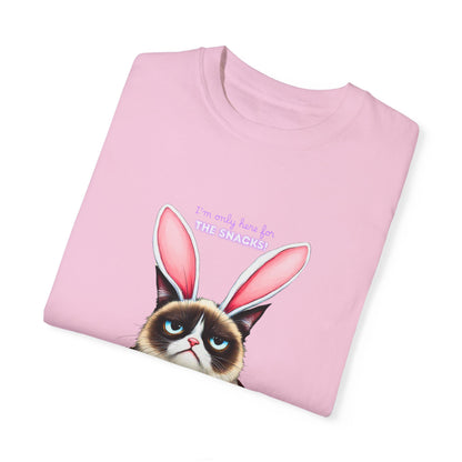 Comfort Colors 1717 Unisex Garment-Dyed T-shirt - “I’m Only Here for the Snacks” Funny Easter Bunny Cat Tee