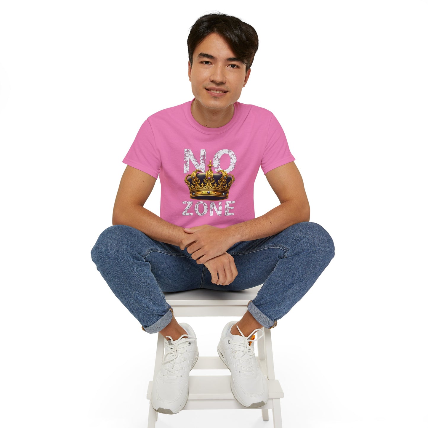 NO KINGS ZONE Graphic Tee | Streetwear T-Shirt with Royal Crown Design