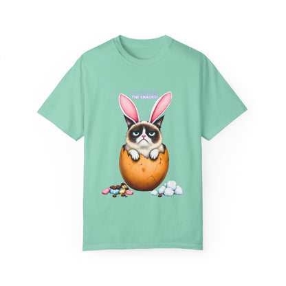 Comfort Colors 1717 Unisex Garment-Dyed T-shirt - “I’m Only Here for the Snacks” Funny Easter Bunny Cat Tee