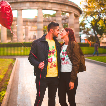 Sudadera unisex de cuello redondo Heavy Blend™ - Meet Me Under the Mistletoe - Vacaciones románticas